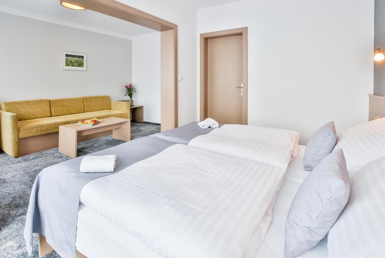 Lh Parkhotel Hluboka Nad Vltavou Congress & Wellness Dış mekan fotoğraf