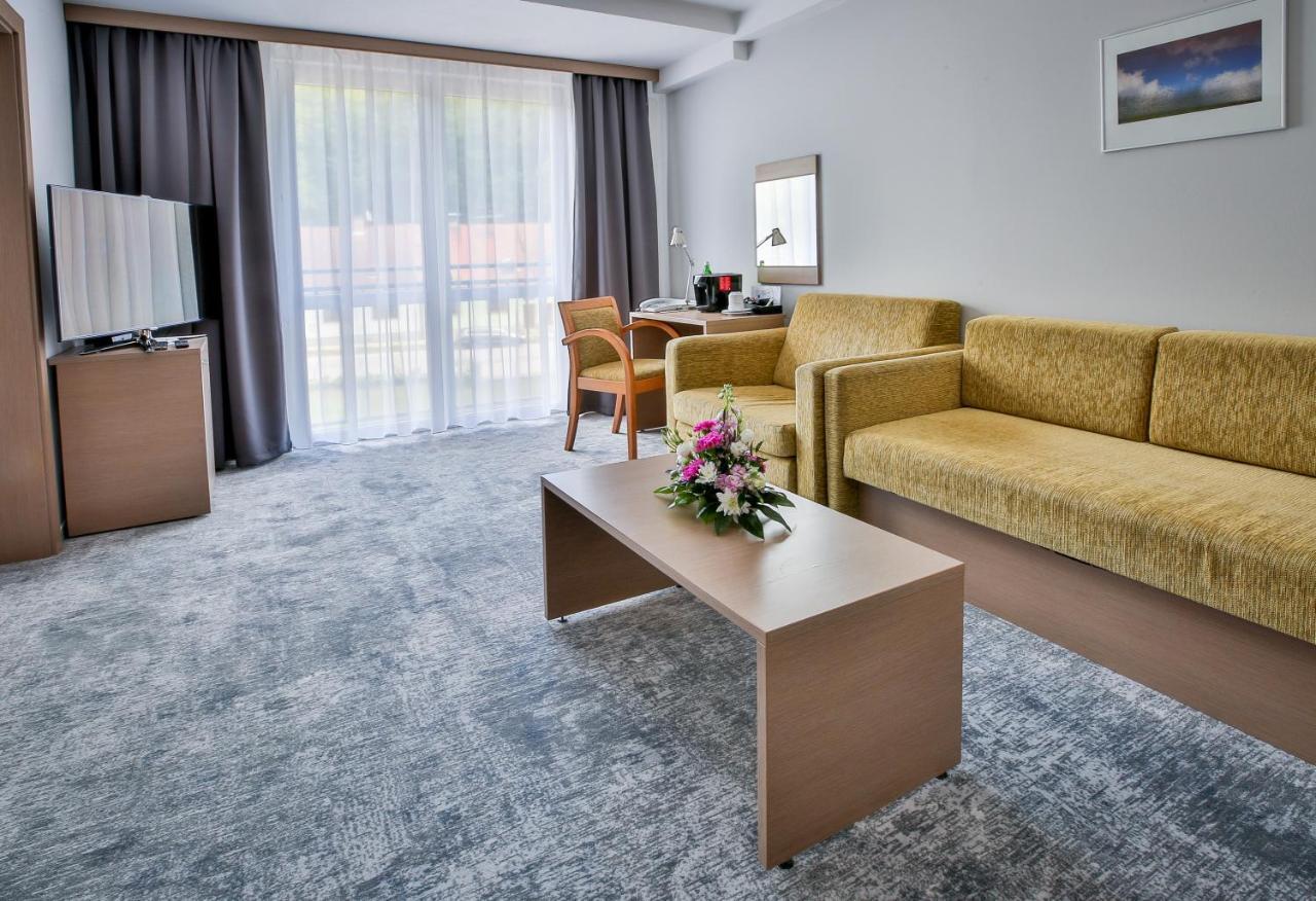 Lh Parkhotel Hluboka Nad Vltavou Congress & Wellness Dış mekan fotoğraf