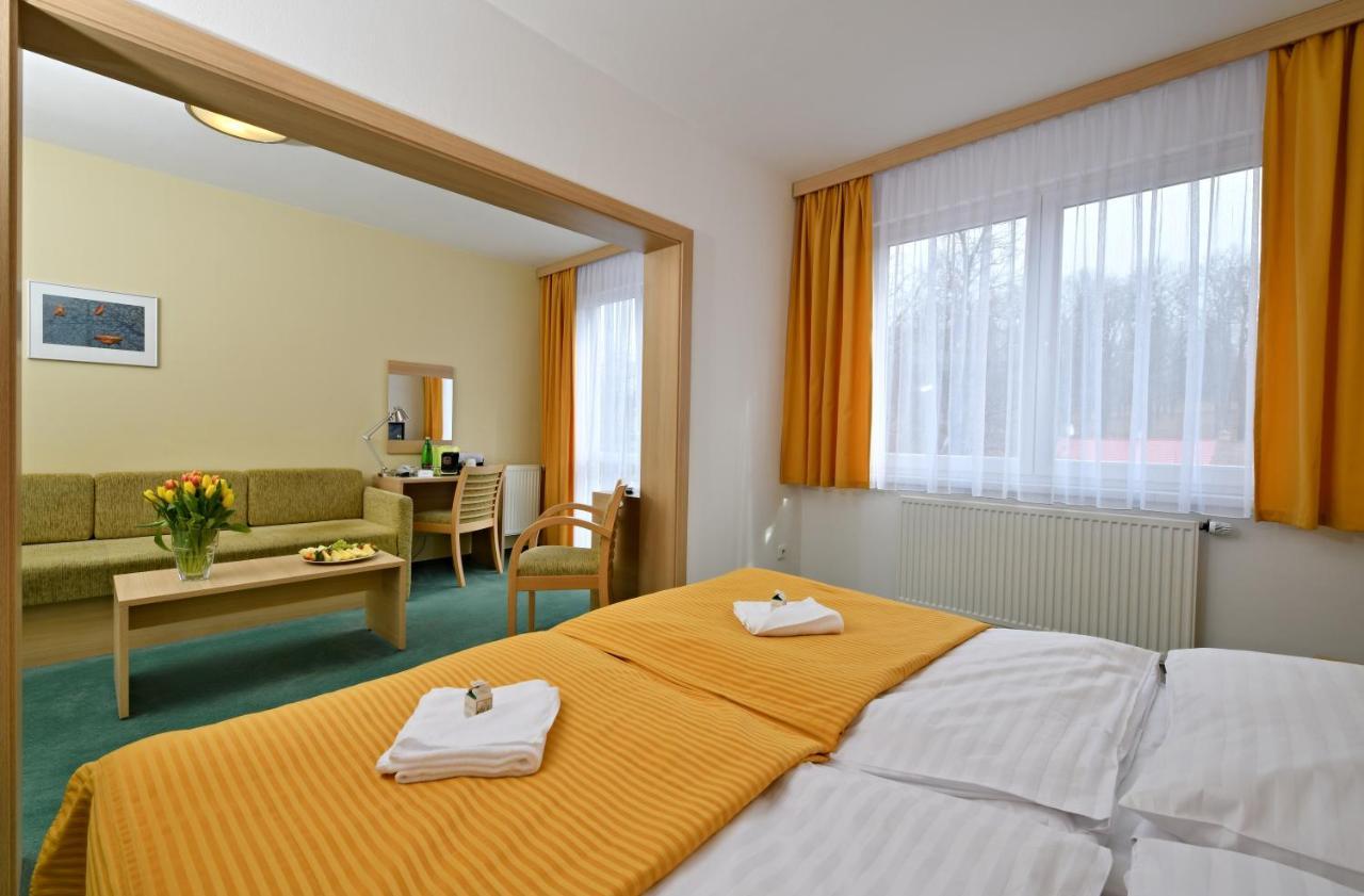 Lh Parkhotel Hluboka Nad Vltavou Congress & Wellness Dış mekan fotoğraf