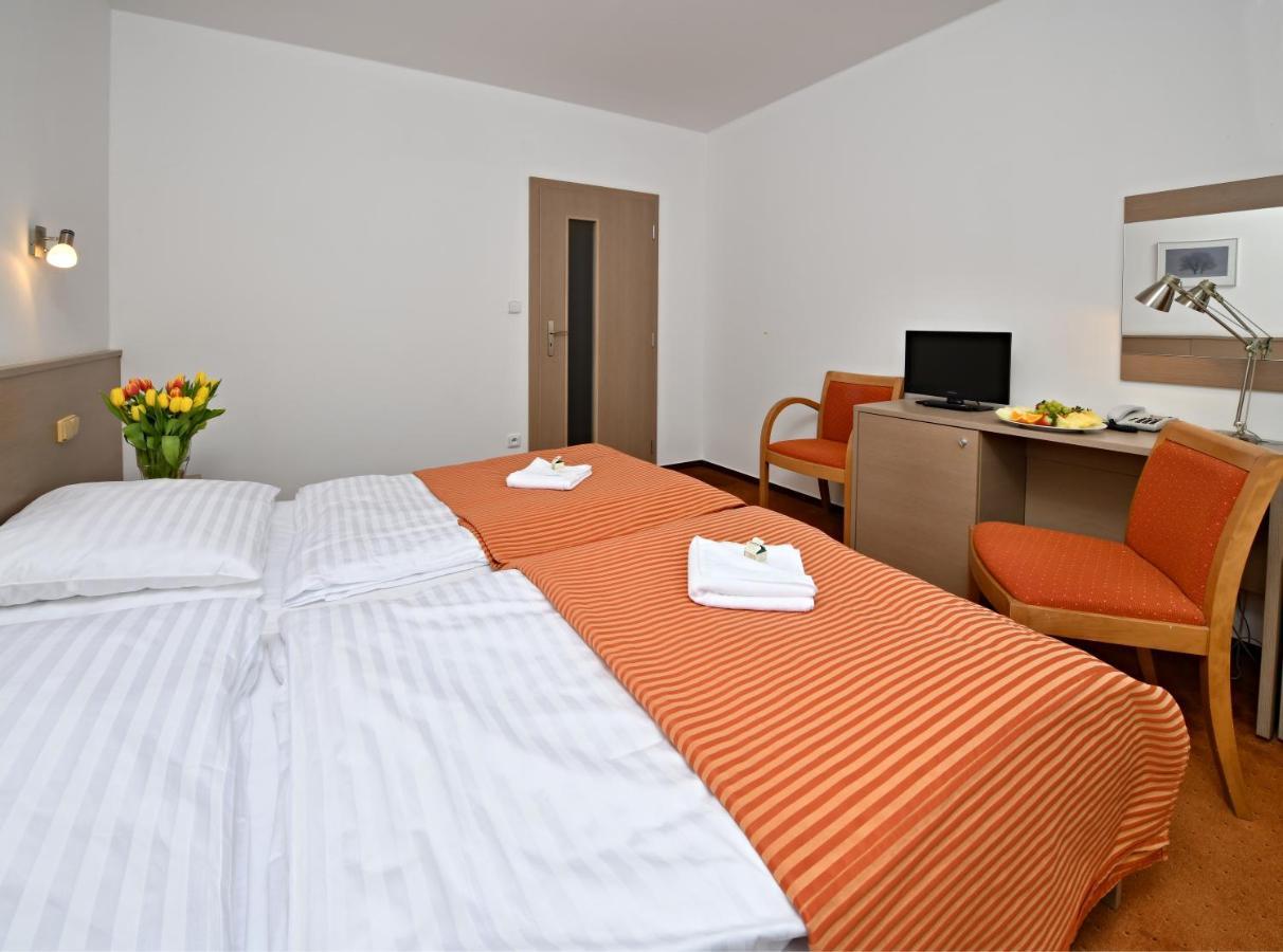 Lh Parkhotel Hluboka Nad Vltavou Congress & Wellness Dış mekan fotoğraf