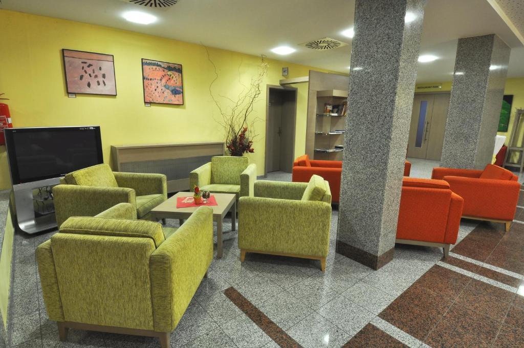 Lh Parkhotel Hluboka Nad Vltavou Congress & Wellness Dış mekan fotoğraf